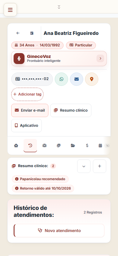 Ficha da paciente no celular